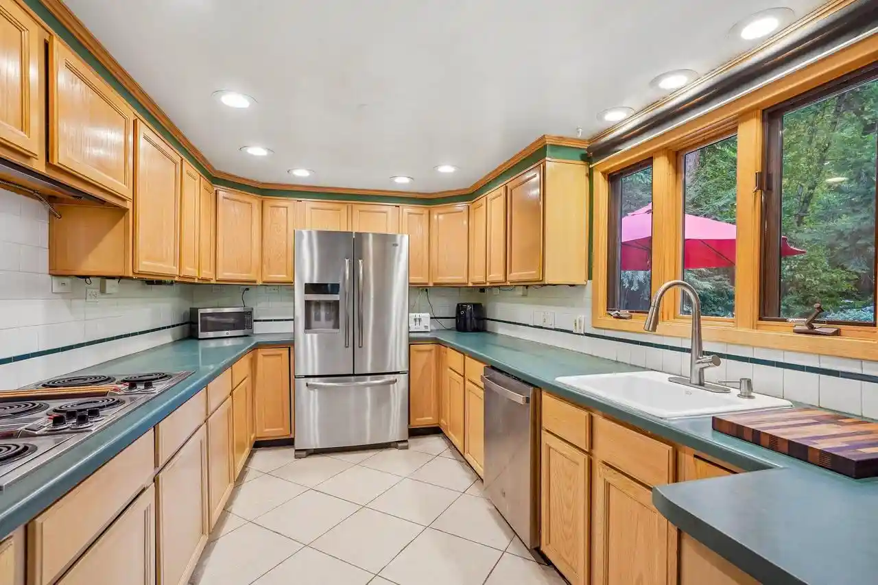 Photo 4 of Single family home for sale at 2917 Waunona Way, Madison, WI 53713 | MLS# 1980560 | Listing updated on 2026-09-18