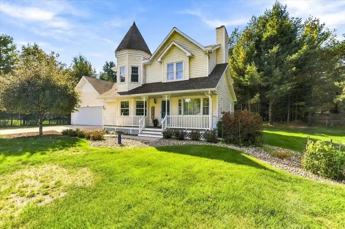 Photo 1 of Single family home for sale at 6020 W Valley Ct, Wisconsin Rapids, WI 54494 | MLS# 22604544 | Listing updated on 2026-10-07
