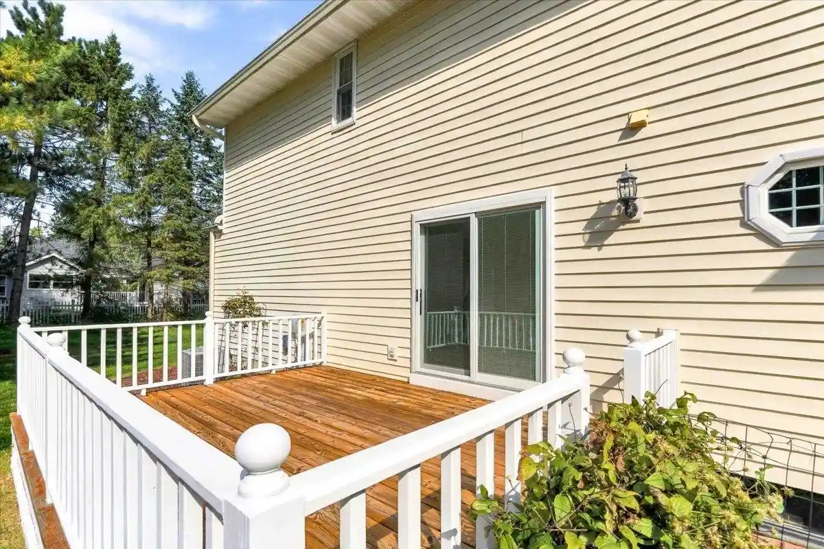 Photo 2 of Single family home for sale at 6020 W Valley Ct, Wisconsin Rapids, WI 54494 | MLS# 22604544 | Listing updated on 2026-10-07