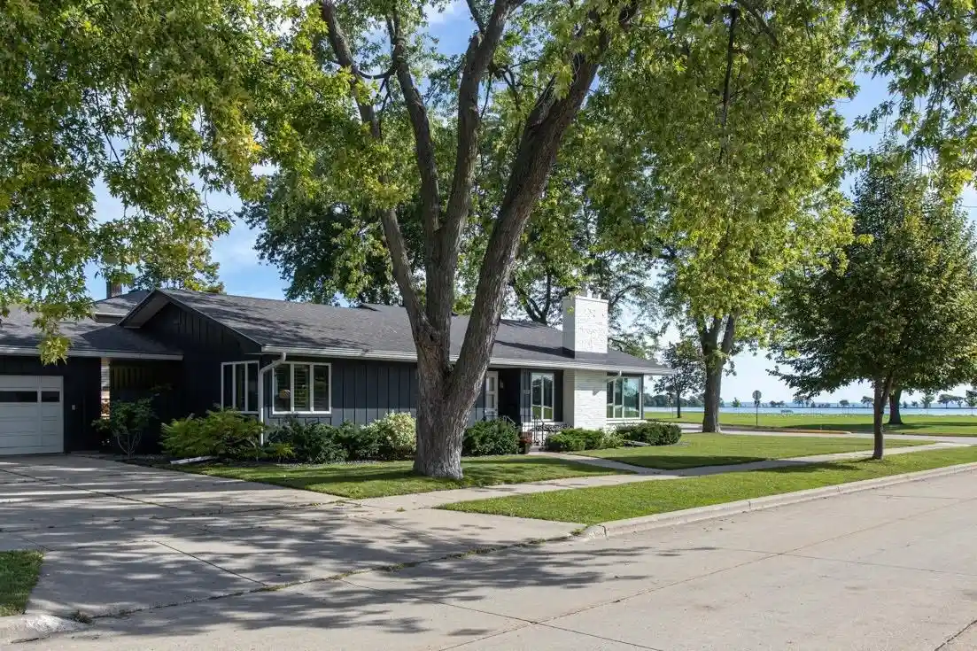 Photo 1 of Single family home for sale at 1120 Baldwin Ave, Oshkosh, WI 54901 | MLS# 50332655 | Listing updated on 2026-09-22