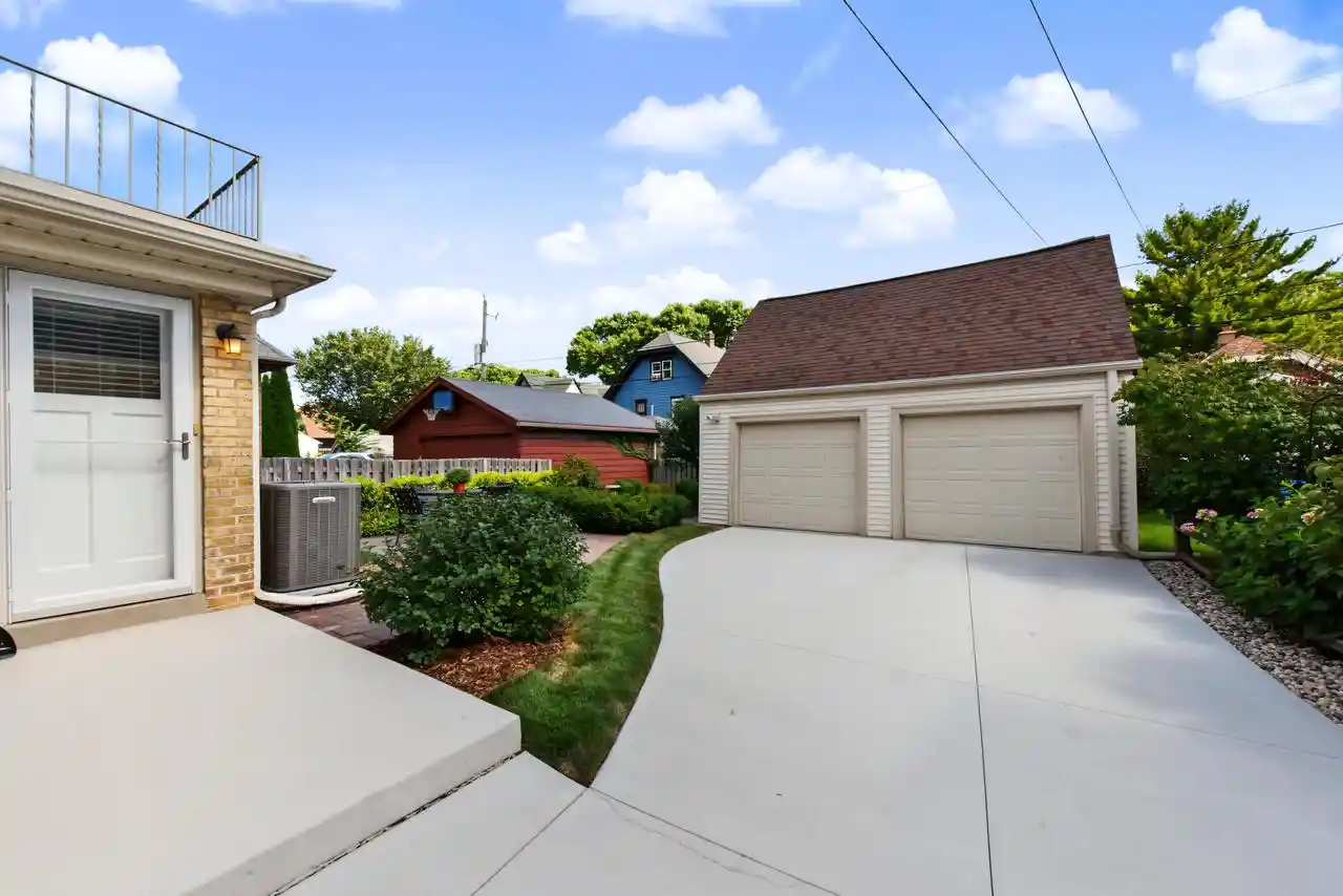 Photo 2 of Sale Pending at 2520 Lefeber Ave, Milwaukee, WI 53213 | MLS# 1980572 | Listing updated on 2026-09-25