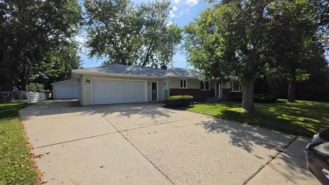 Photo 3 of Single family home for sale at 1213 Kellogg Ave, Janesville, WI 53546 | MLS# 2032655 | Listing updated on 2026-09-14