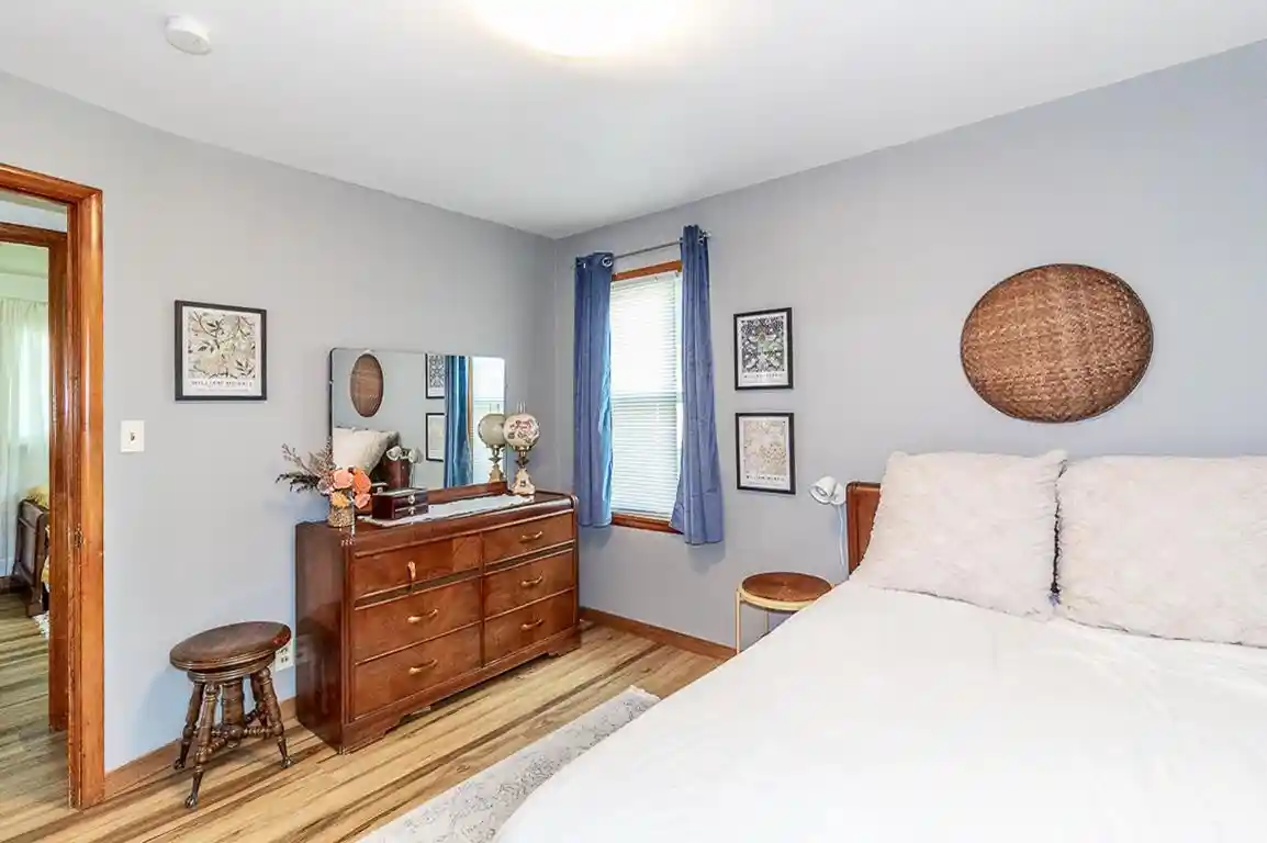 Photo 4 of Single family home for sale at 801 Grove St, Menasha, WI 54952 | MLS# 50332661 | Listing updated on 2026-09-21