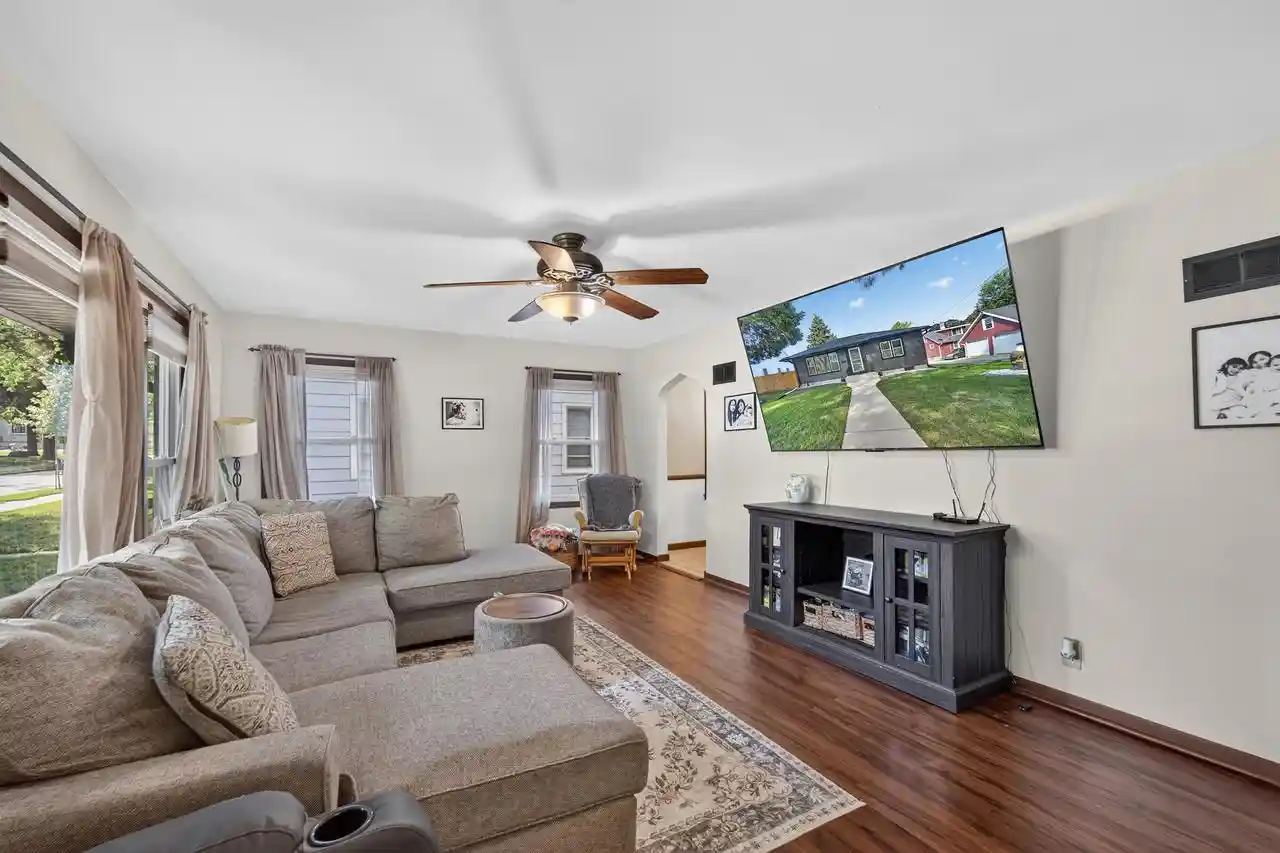 Photo 3 of Single family home for sale at 3049 S 31st Street, Milwaukee, WI 53215 | MLS# 1980585 | Listing updated on 2026-09-30