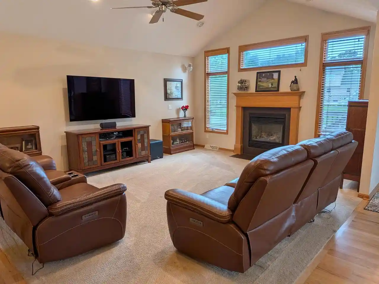 Photo 2 of Single family home for sale at 802 Chickadee Dr, Cambridge, WI 53523 | MLS# 2032663 | Listing updated on 2026-10-01