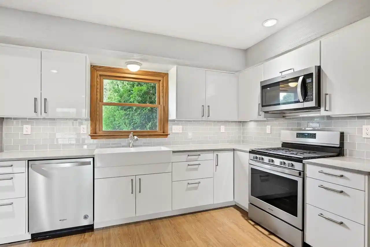 Photo 4 of Single family home for sale at 6226 W Ester Pl, Milwaukee, WI 53223 | MLS# 1980588 | Listing updated on 2026-09-18