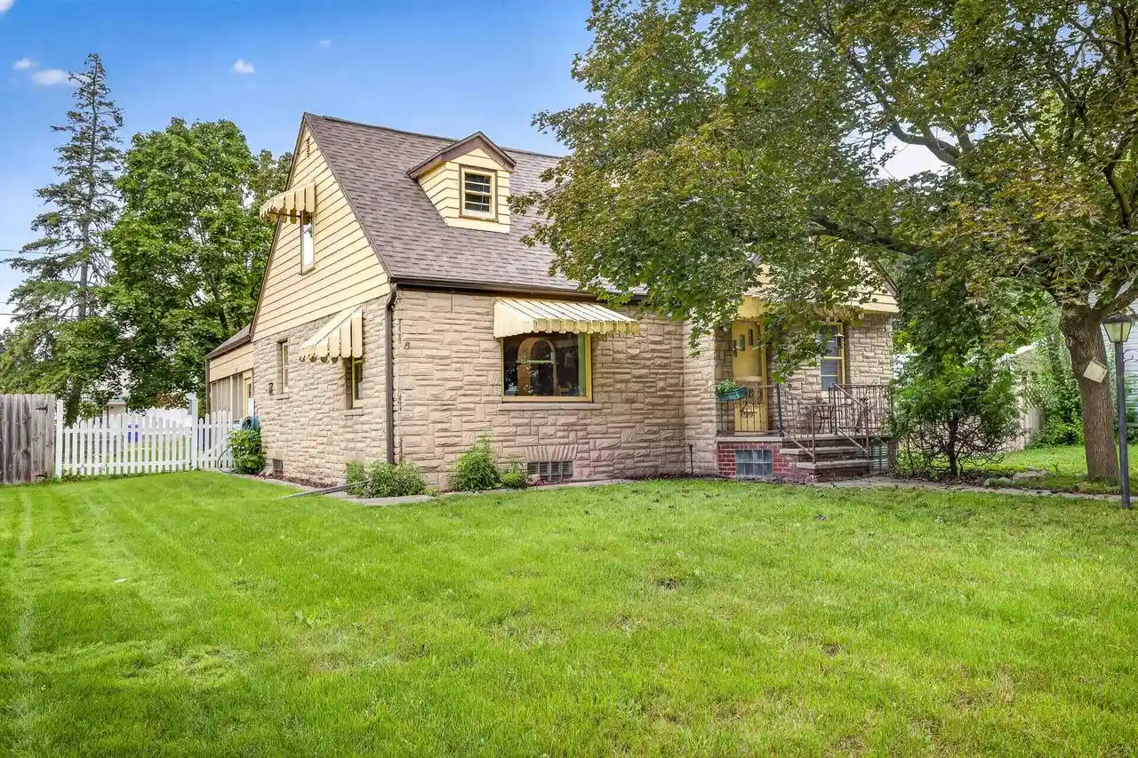 Photo 1 of Single family home for sale at 420 Klein St, Kaukauna, WI 54130 | MLS# 50332667 | Listing updated on 2026-09-22