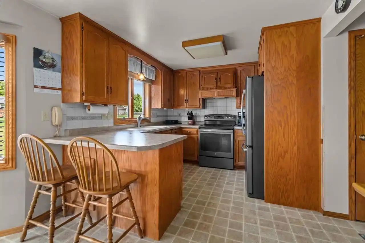Photo 2 of Single family home for sale at 2154 Nellie Ln, Green Bay, WI 54311 | MLS# 50332668 | Listing updated on 2026-09-14