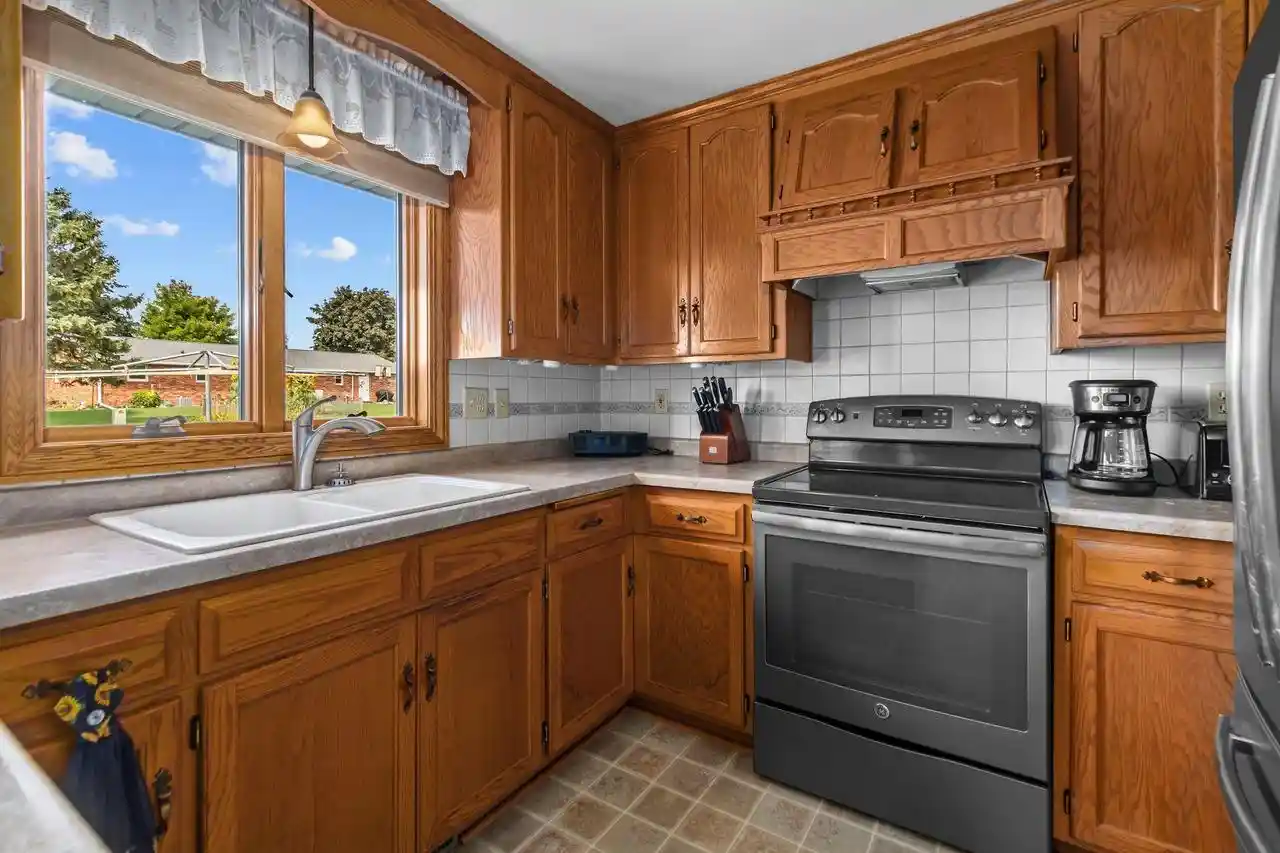 Photo 3 of Single family home for sale at 2154 Nellie Ln, Green Bay, WI 54311 | MLS# 50332668 | Listing updated on 2026-09-14