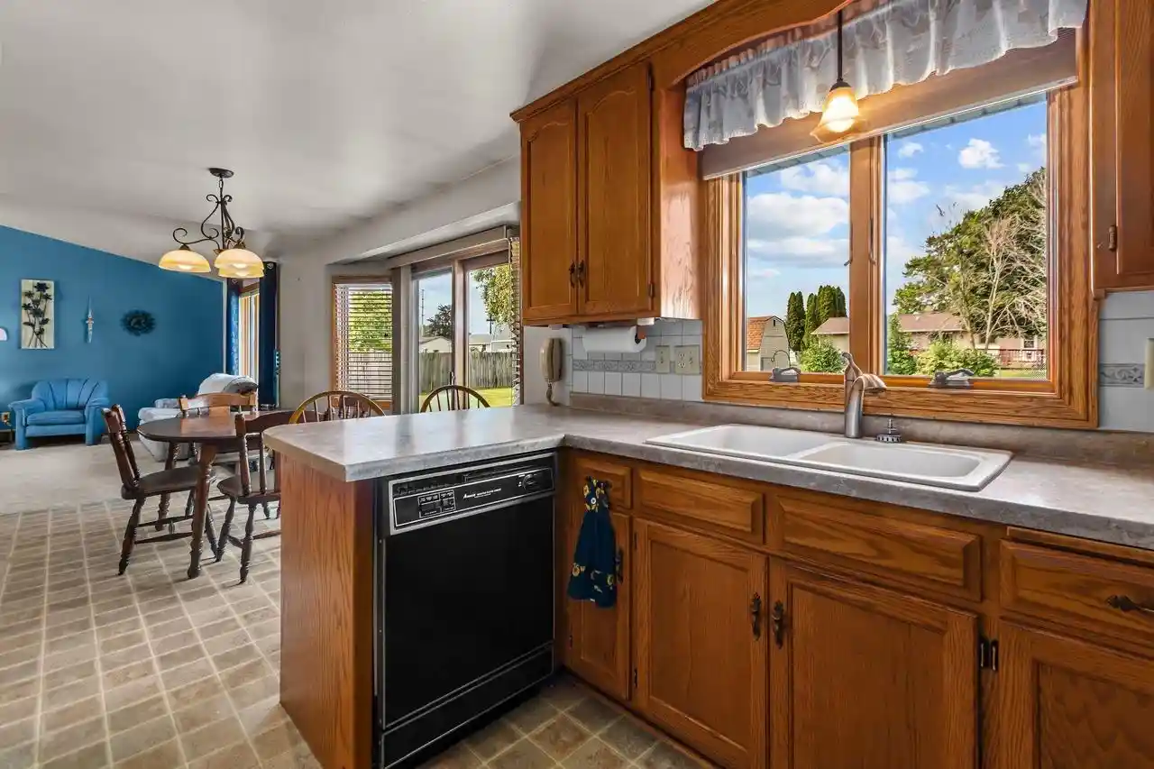Photo 3 of Single family home for sale at 2154 Nellie Ln, Green Bay, WI 54311 | MLS# 50332668 | Listing updated on 2026-09-14