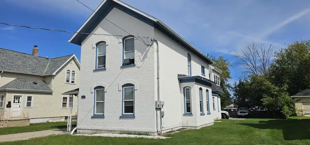 Multi family home for sale at 1117 S 8th Street, Manitowoc, WI 54220 | MLS# 1980589