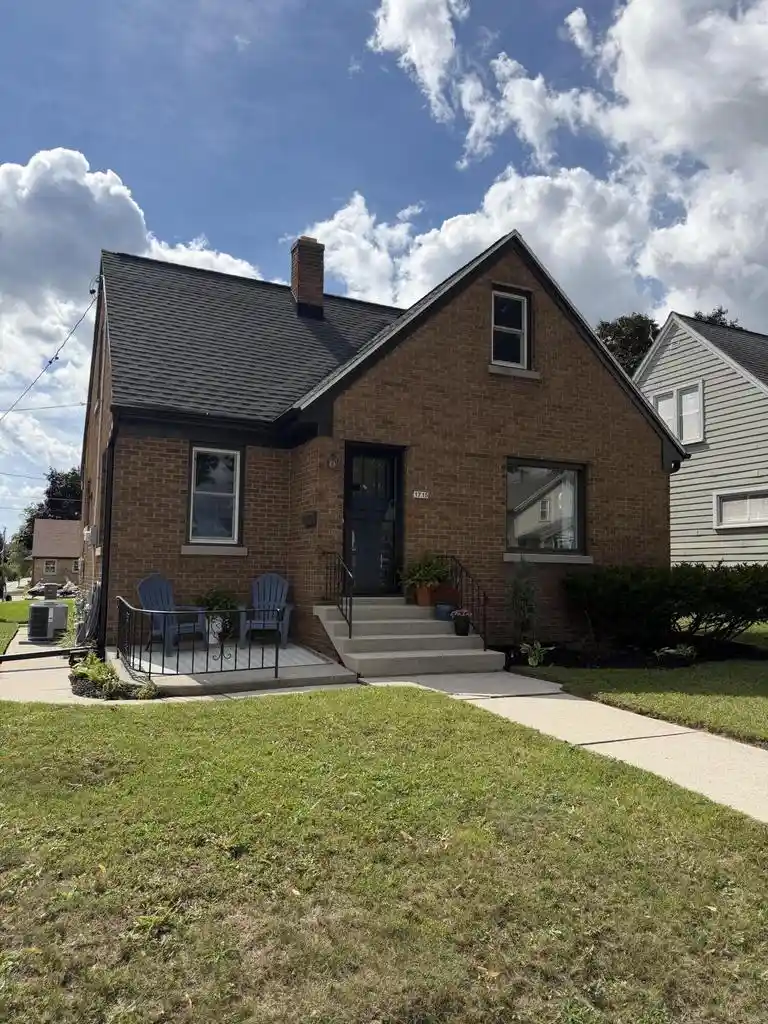 Photo 1 of Sale Pending at 1715 Marvin Ct, Sheboygan, WI 53081 | MLS# 1980590 | Listing updated on 2026-09-14