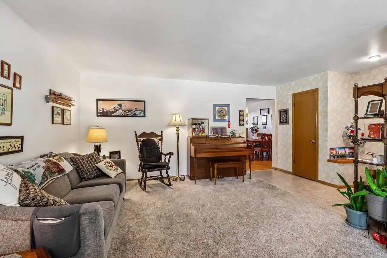 Photo 4 of Single family home for sale at 5619 S Illinois Ave, Cudahy, WI 53110 | MLS# 1980592 | Listing updated on 2026-09-17