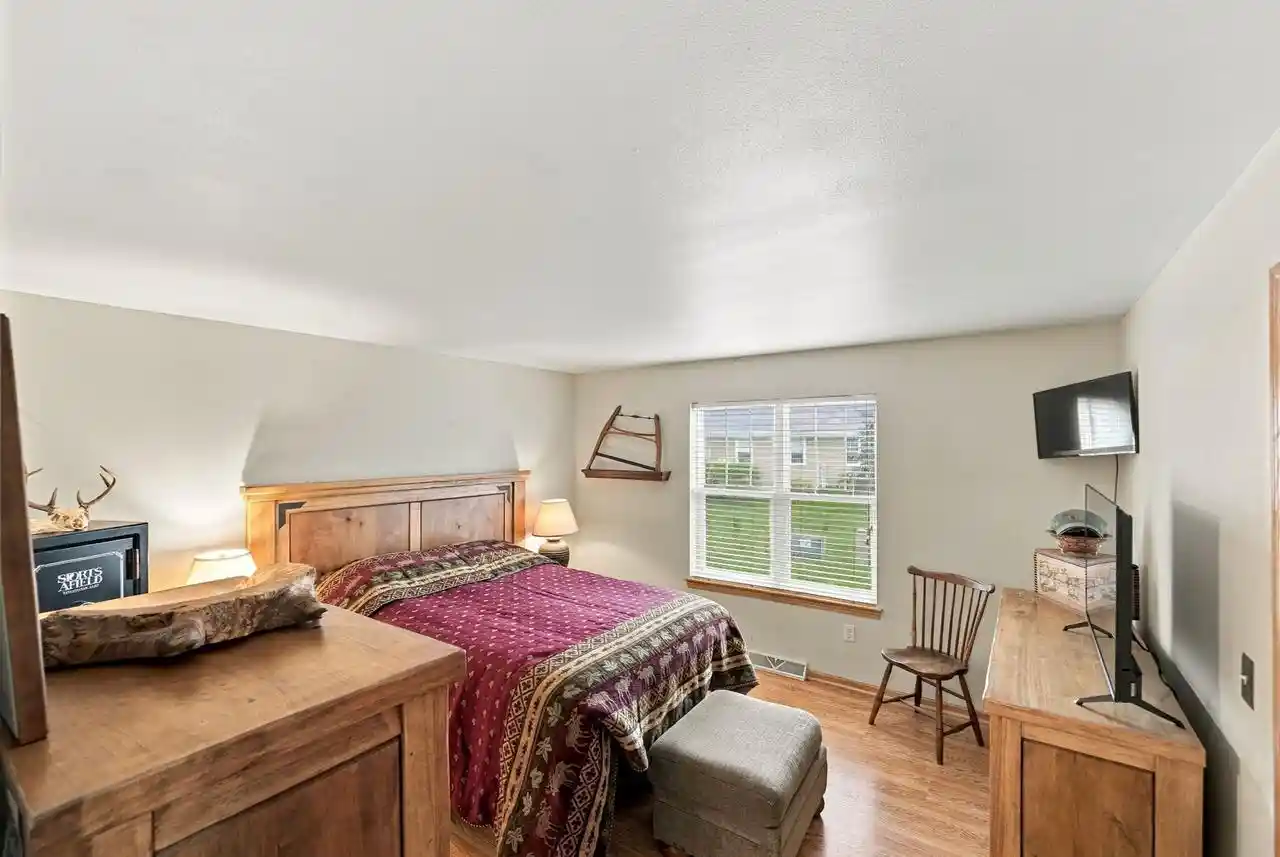 Photo 3 of Condo for sale at 609 Park Dr, Waterford, WI 53185 | MLS# 1980591 | Listing updated on 2026-09-20