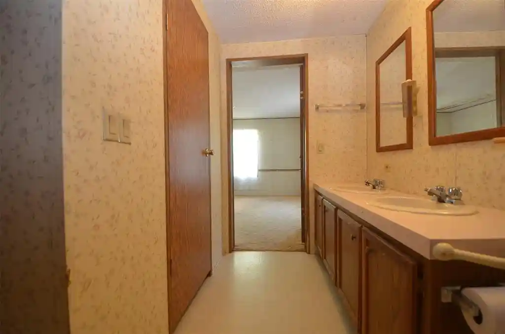 Photo 3 of Single family home for sale at 1090 375th Street, Maiden Rock, WI 54750 | MLS# 1605037 | Listing updated on 2026-10-11