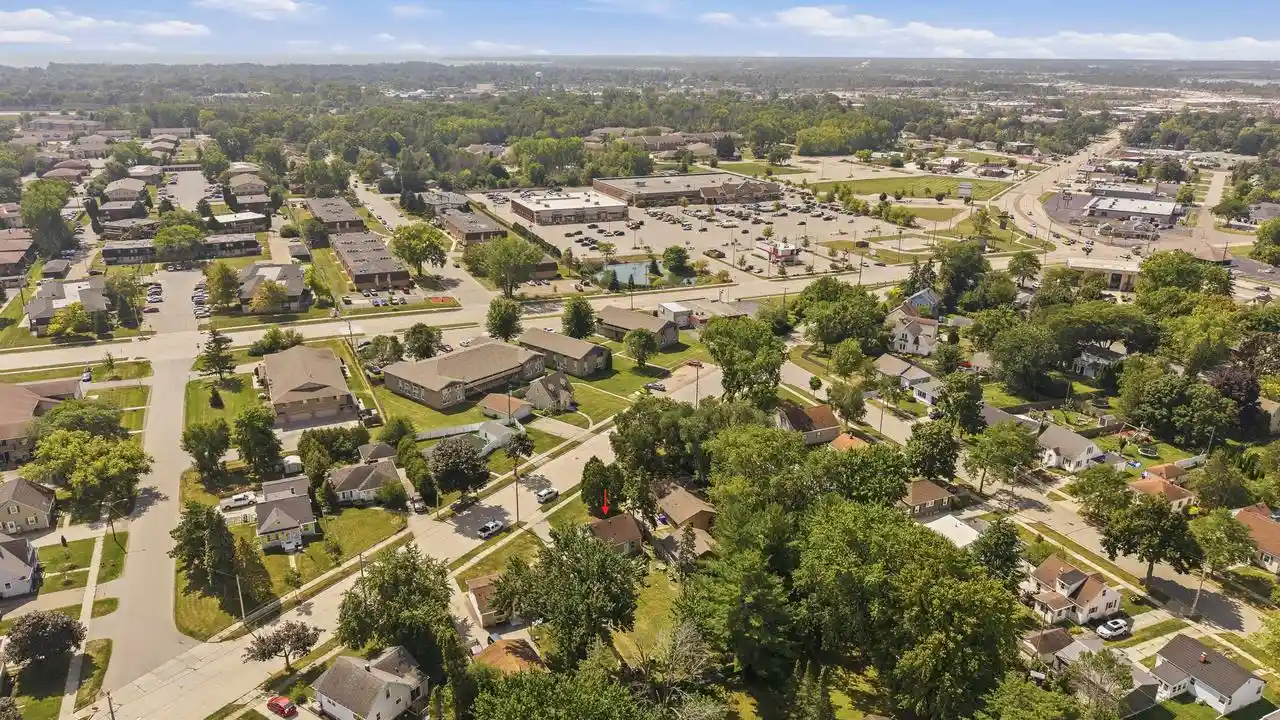 Photo 3 of Single family home for sale at 438 W Foster St, Appleton, WI 54915 | MLS# 2032673 | Listing updated on 2026-09-18