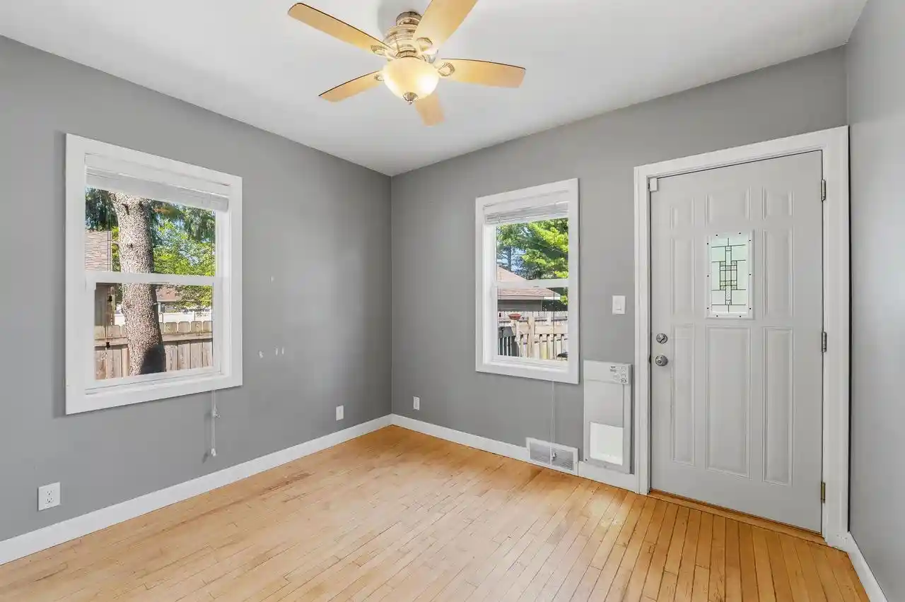 Photo 3 of Single family home for sale at 438 W Foster St, Appleton, WI 54915 | MLS# 2032673 | Listing updated on 2026-09-18