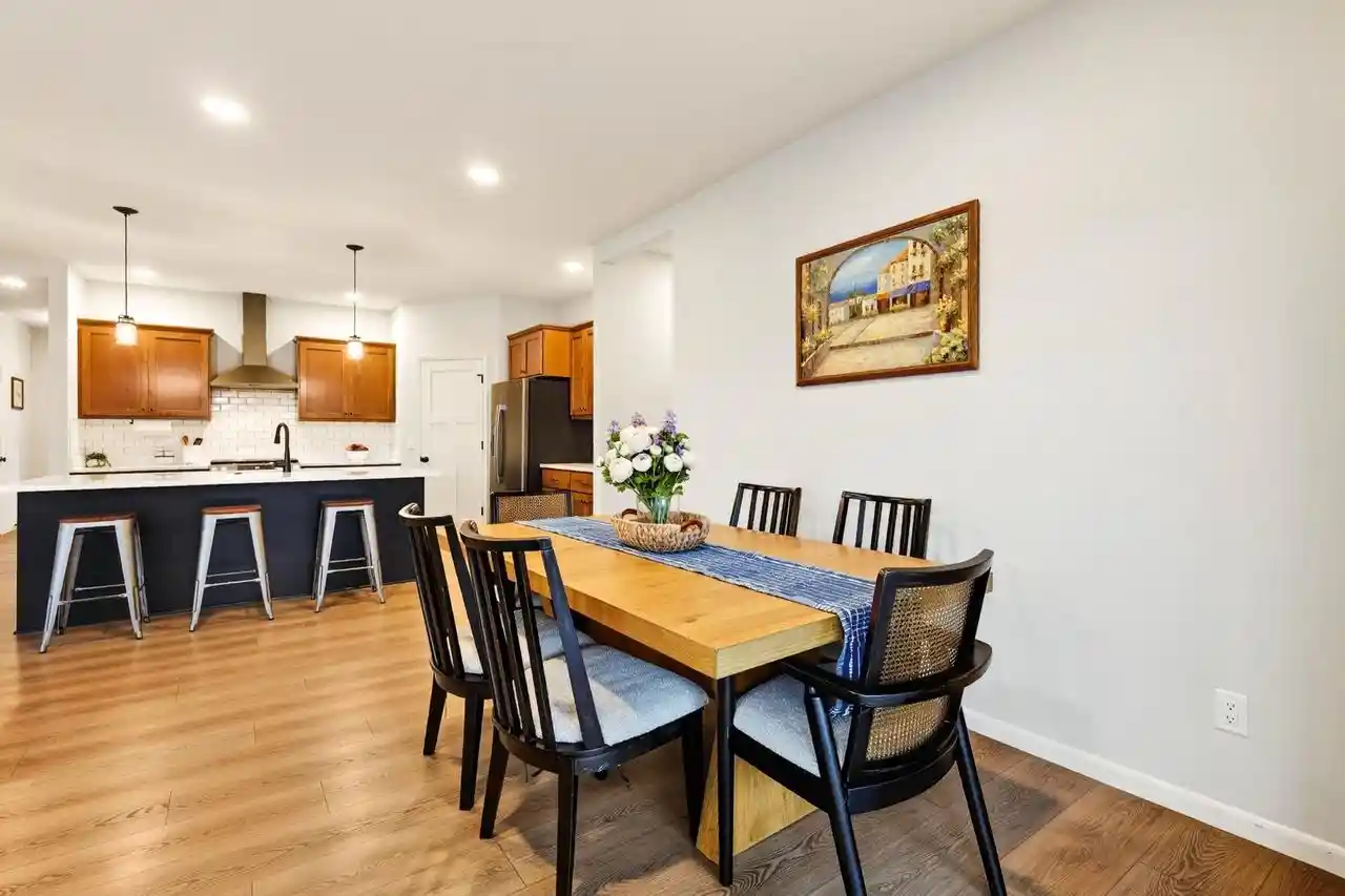Photo 2 of Single family home for sale at 525 Fox Den Dr, Waunakee, WI 53597 | MLS# 2032674 | Listing updated on 2026-10-07