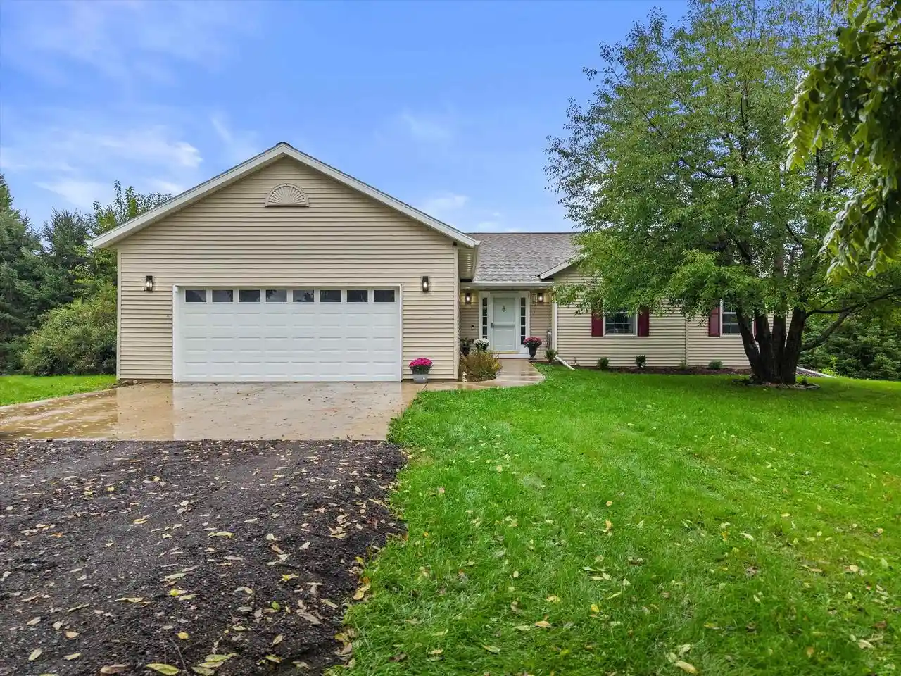 Photo 1 of Single family home for sale at W1737 Purintun Rd, Albany, WI 53502 | MLS# 2032676 | Listing updated on 2026-10-06