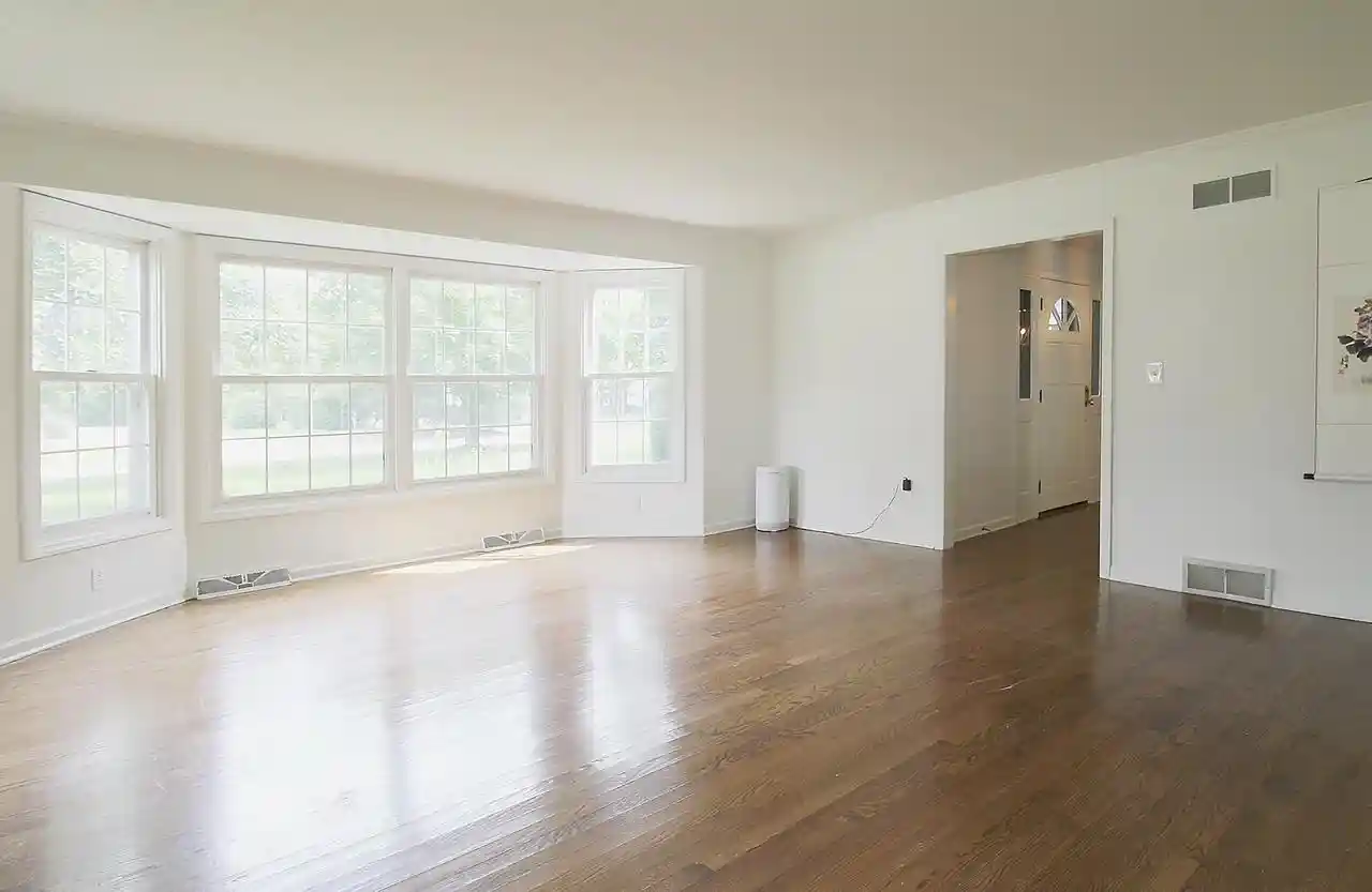 Photo 3 of Single family home for sale at 10205 N Kenilworth Cir, Mequon, WI 53092 | MLS# 1980603 | Listing updated on 2026-09-18