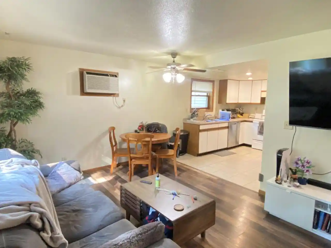 Listing Photo 5 - Condo for sale in building located at N4629 Timber Crest Dr E, Onalaska, WI 54650 - Unit #N4631