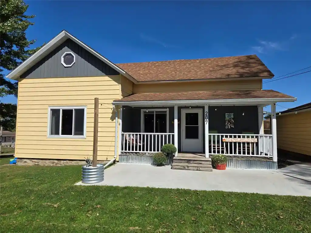 Photo 1 of Single family home for sale at 207 W 15th Street, Neillsville, WI 54456 | MLS# 1605147 | Listing updated on 2026-09-14