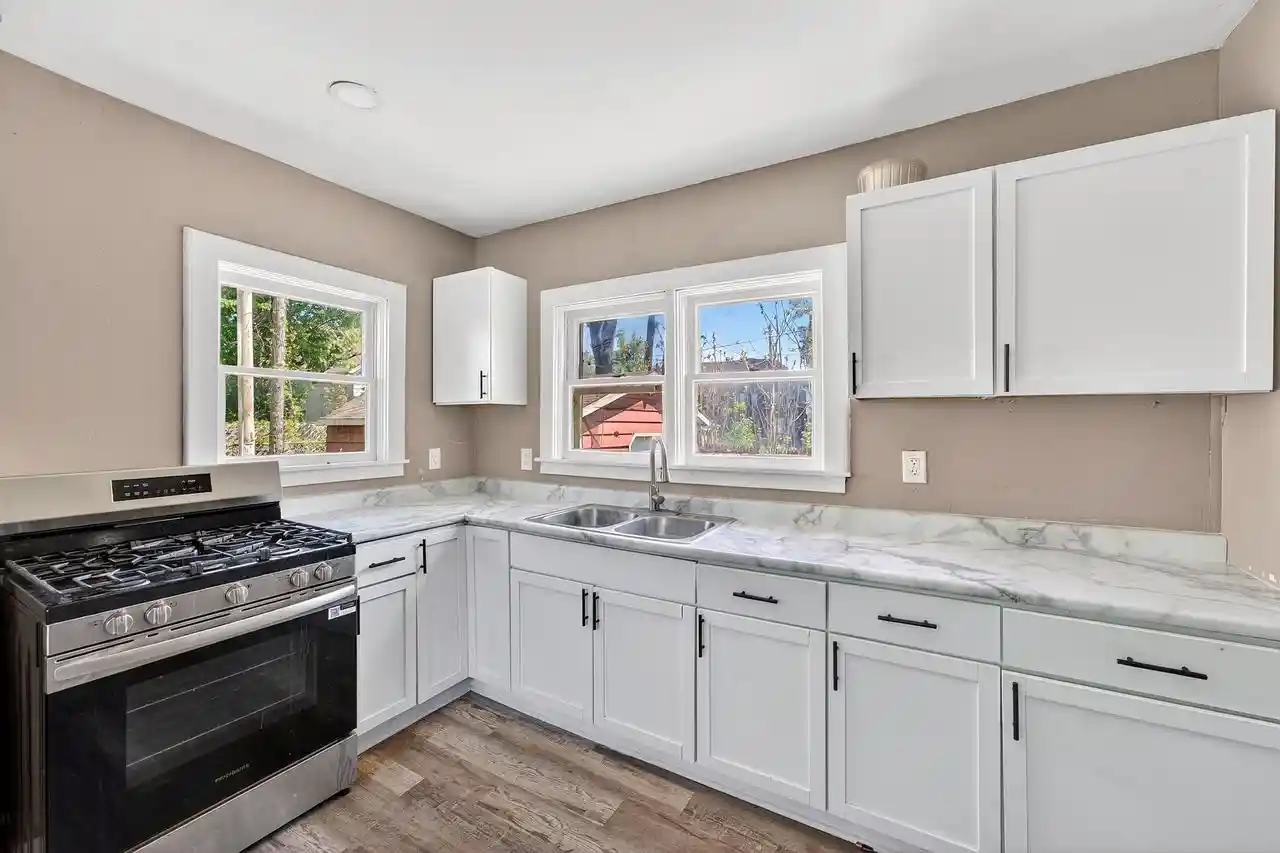 Photo 3 of Single family home for sale at 1611 N Wisconsin St, Racine, WI 53402 | MLS# 1980609 | Listing updated on 2026-09-15