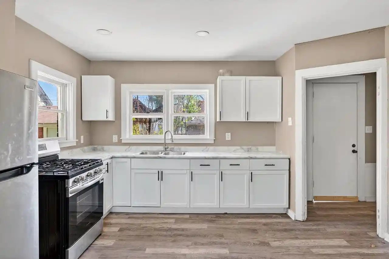 Photo 4 of Single family home for sale at 1611 N Wisconsin St, Racine, WI 53402 | MLS# 1980609 | Listing updated on 2026-09-15