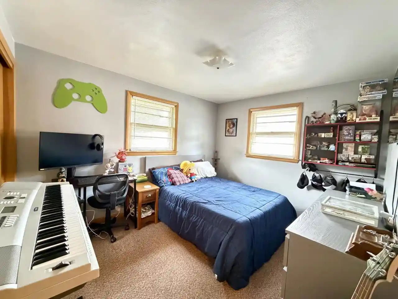Photo 3 of Single family home for sale at 1014 Fairway Dr, Racine, WI 53405 | MLS# 1980612 | Listing updated on 2026-09-17