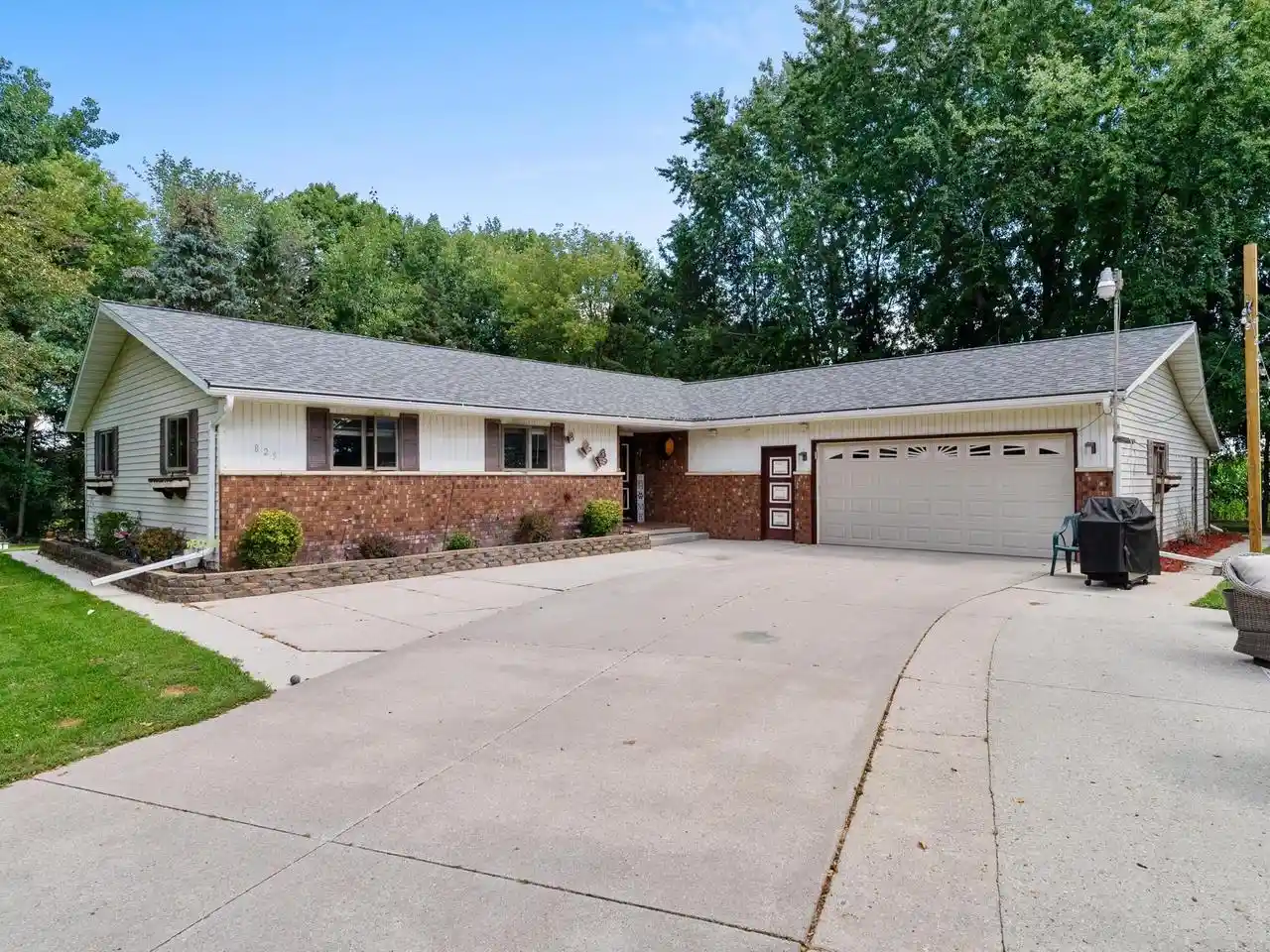 Single family home for sale at 825 Itchy Acres Ln, Reedsville, WI 54230 | MLS# 1980618