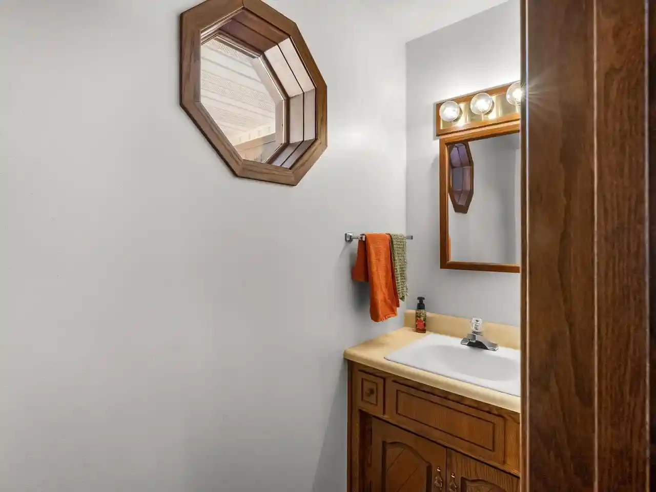 Photo 2 of Single family home for sale at 825 Itchy Acres Ln, Reedsville, WI 54230 | MLS# 1980618 | Listing updated on 2026-10-03