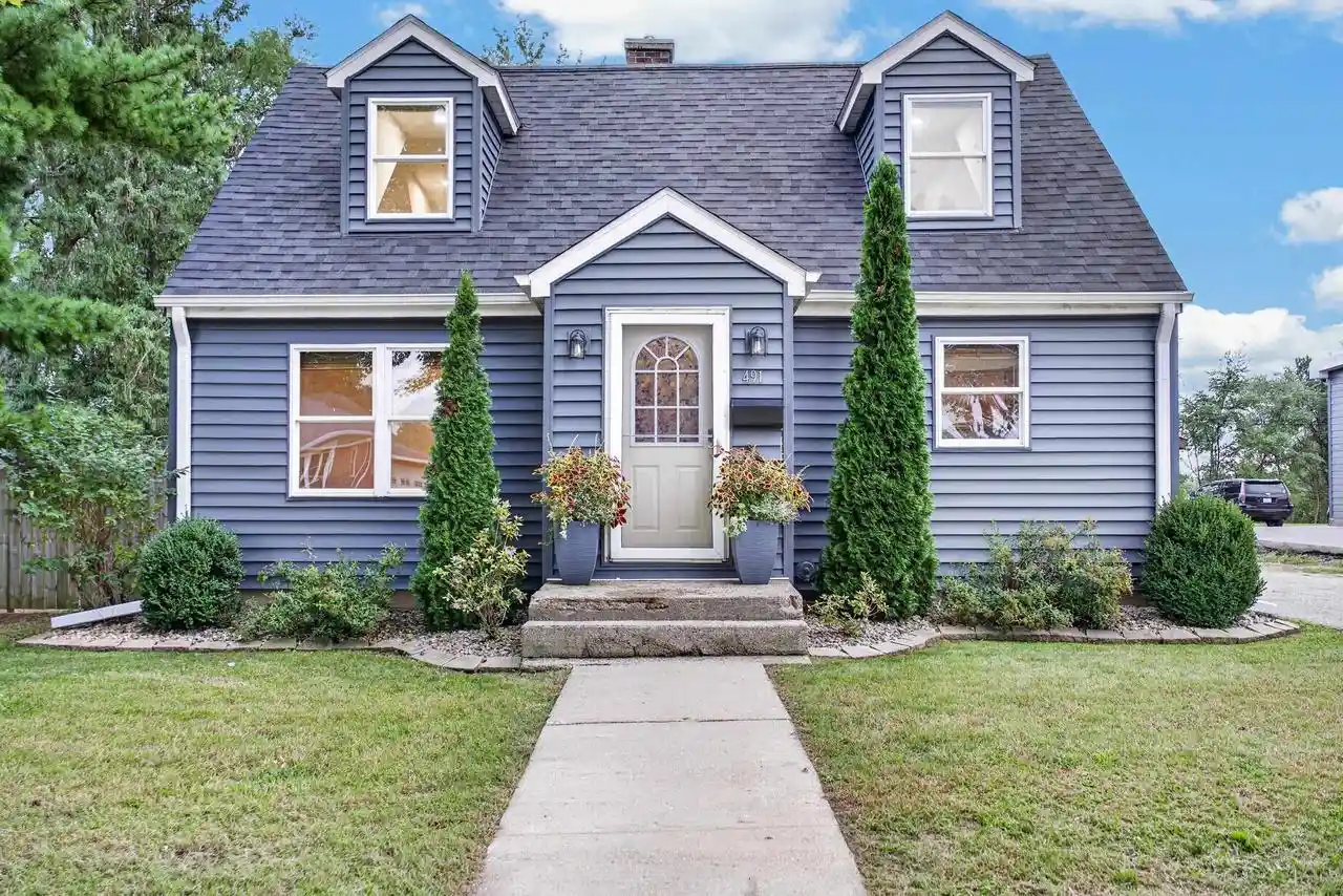 Photo 1 of Single family home for sale at 491 E Main St, Evansville, WI 53536 | MLS# 2032686 | Listing updated on 2026-09-16