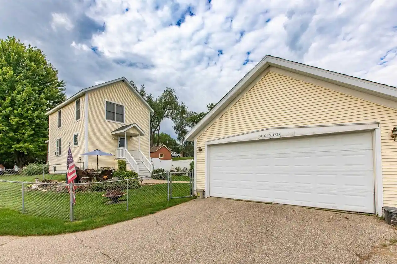 Photo 3 of Single family home for sale at 59 7th Street, Mineral Point, WI 53565 | MLS# 2032689 | Listing updated on 2026-10-05