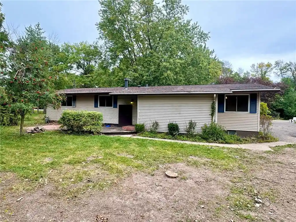 Photo 2 of Single family home for sale at 1443 182nd Avenue, New Richmond, WI 54017 | MLS# 7144064 | Listing updated on 2026-09-19