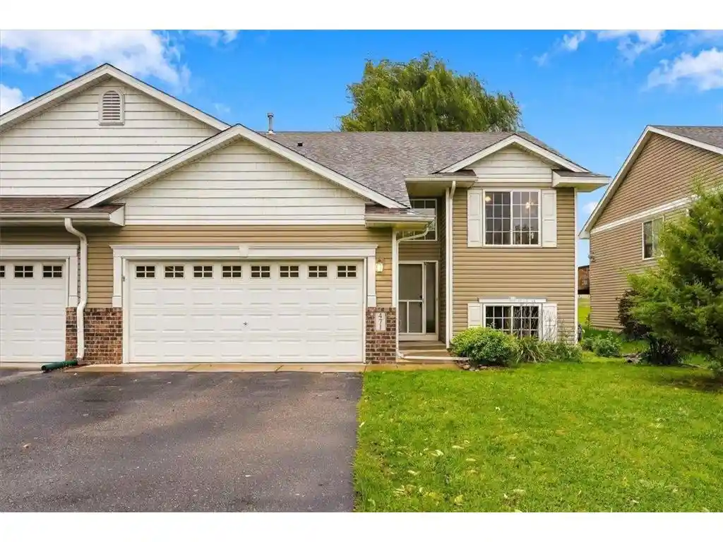 Photo 1 of Single family home for sale at 471 Meadow Ln, Somerset, WI 54025 | MLS# 7143937 | Listing updated on 2026-09-16