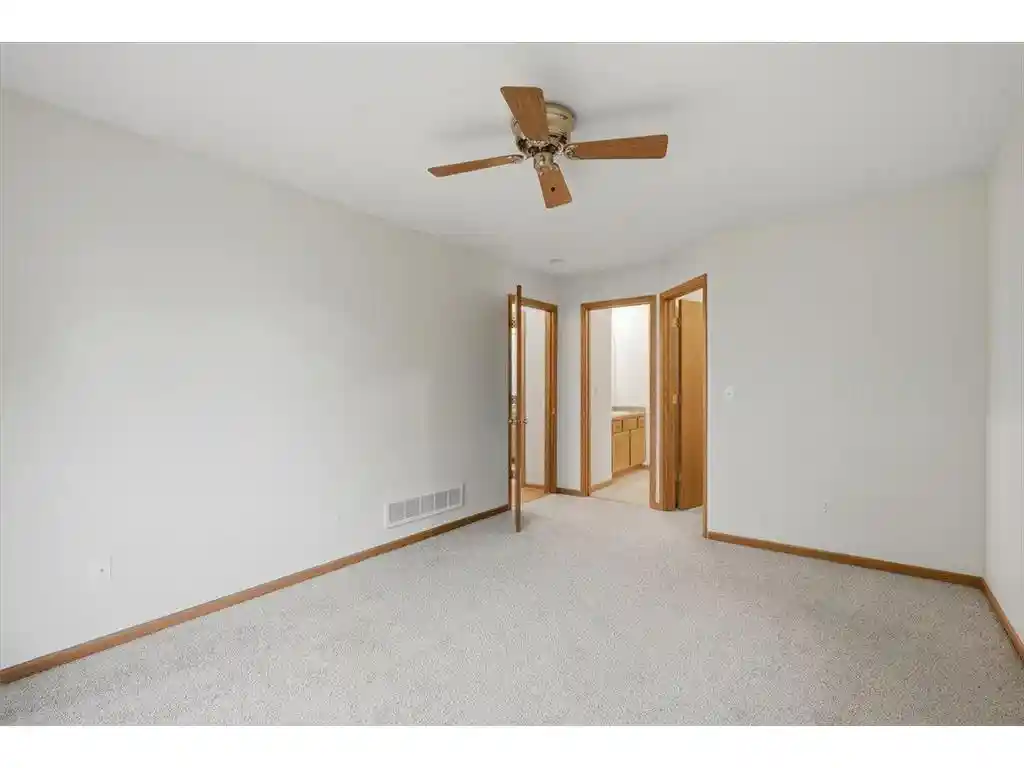 Photo 4 of Single family home for sale at 471 Meadow Ln, Somerset, WI 54025 | MLS# 7143937 | Listing updated on 2026-09-16