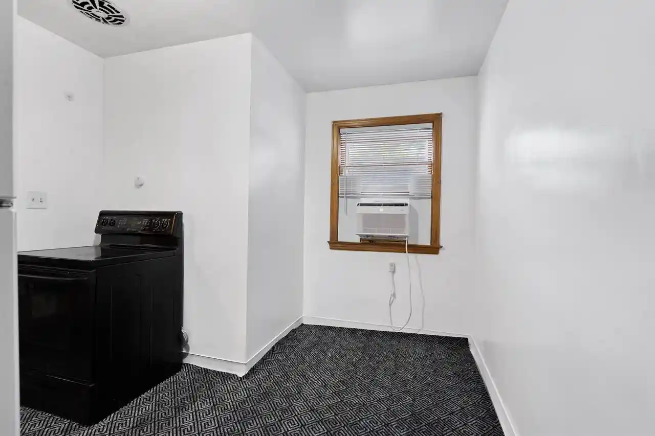 Photo 3 of Single family home for sale at 641 State St, Menasha, WI 54952 | MLS# 50332677 | Listing updated on 2026-09-19