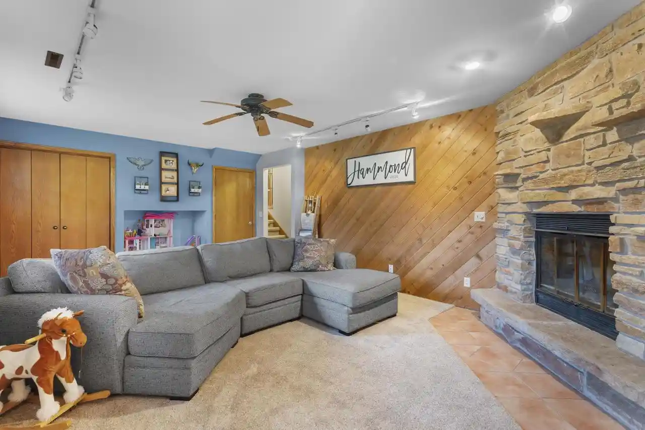 Photo 3 of Single family home for sale at 6682 Glenview Rd, Deforest, WI 53532 | MLS# 2032694 | Listing updated on 2026-10-02