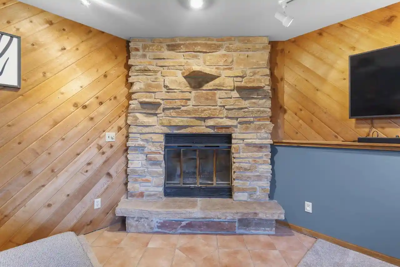 Photo 3 of Single family home for sale at 6682 Glenview Rd, Deforest, WI 53532 | MLS# 2032694 | Listing updated on 2026-10-02