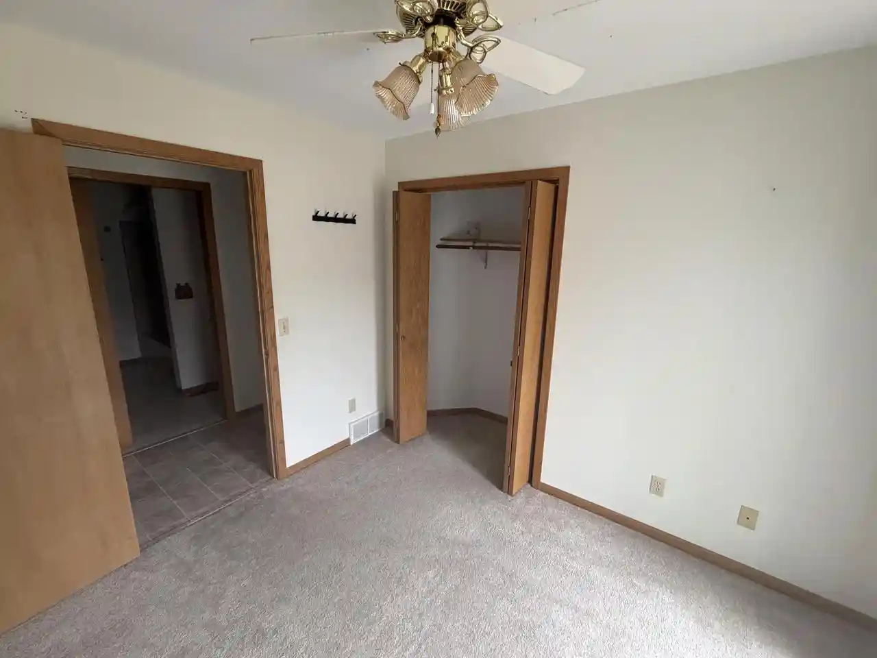 Photo 3 of Single family home for sale at 201 S Larch Ave, Marshfield, WI 54449 | MLS# 22604556 | Listing updated on 2026-09-22