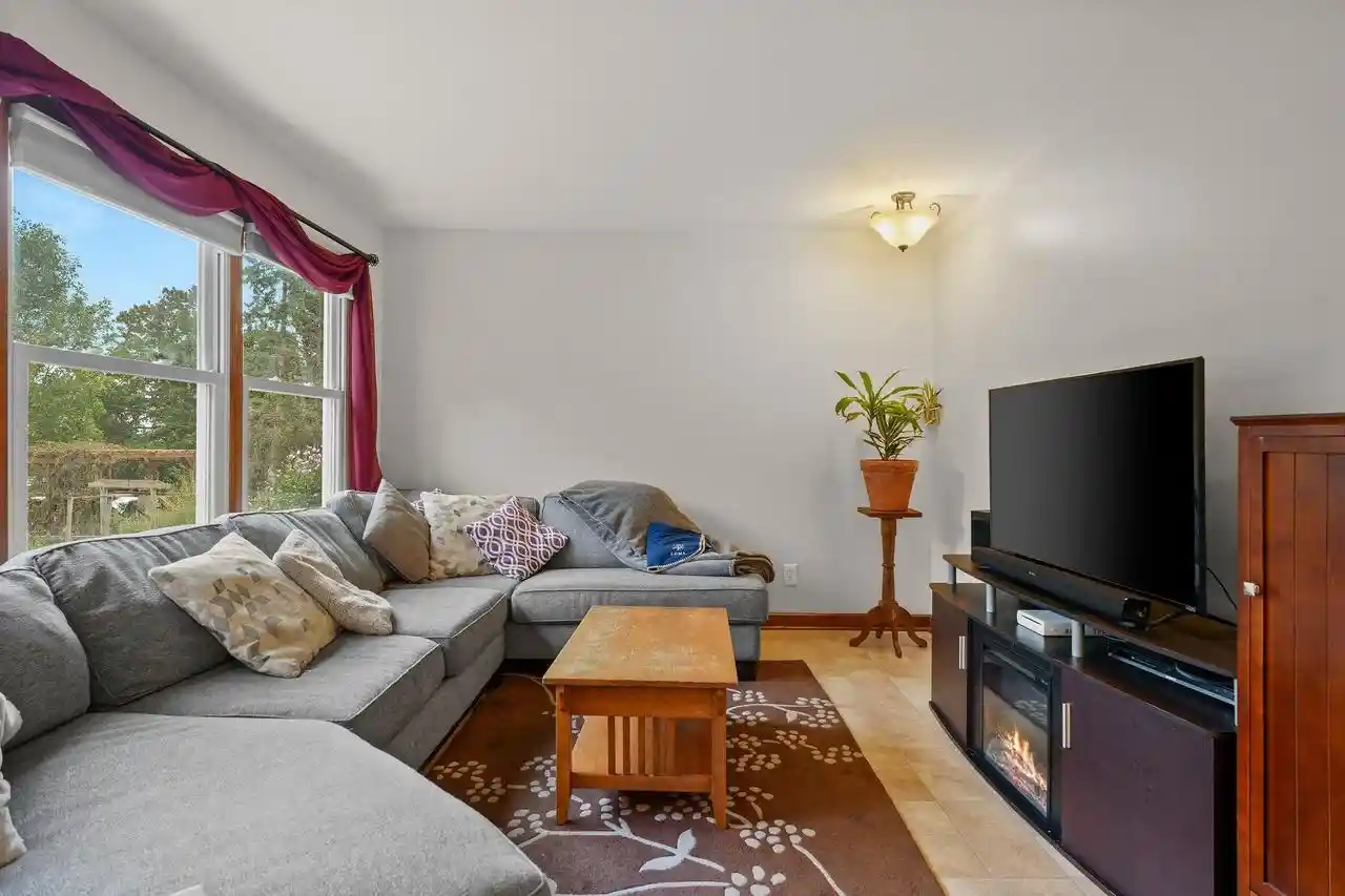 Photo 4 of Single family home for sale at 1650 Mayfield Ln, Madison, WI 53704 | MLS# 2032701 | Listing updated on 2026-09-15
