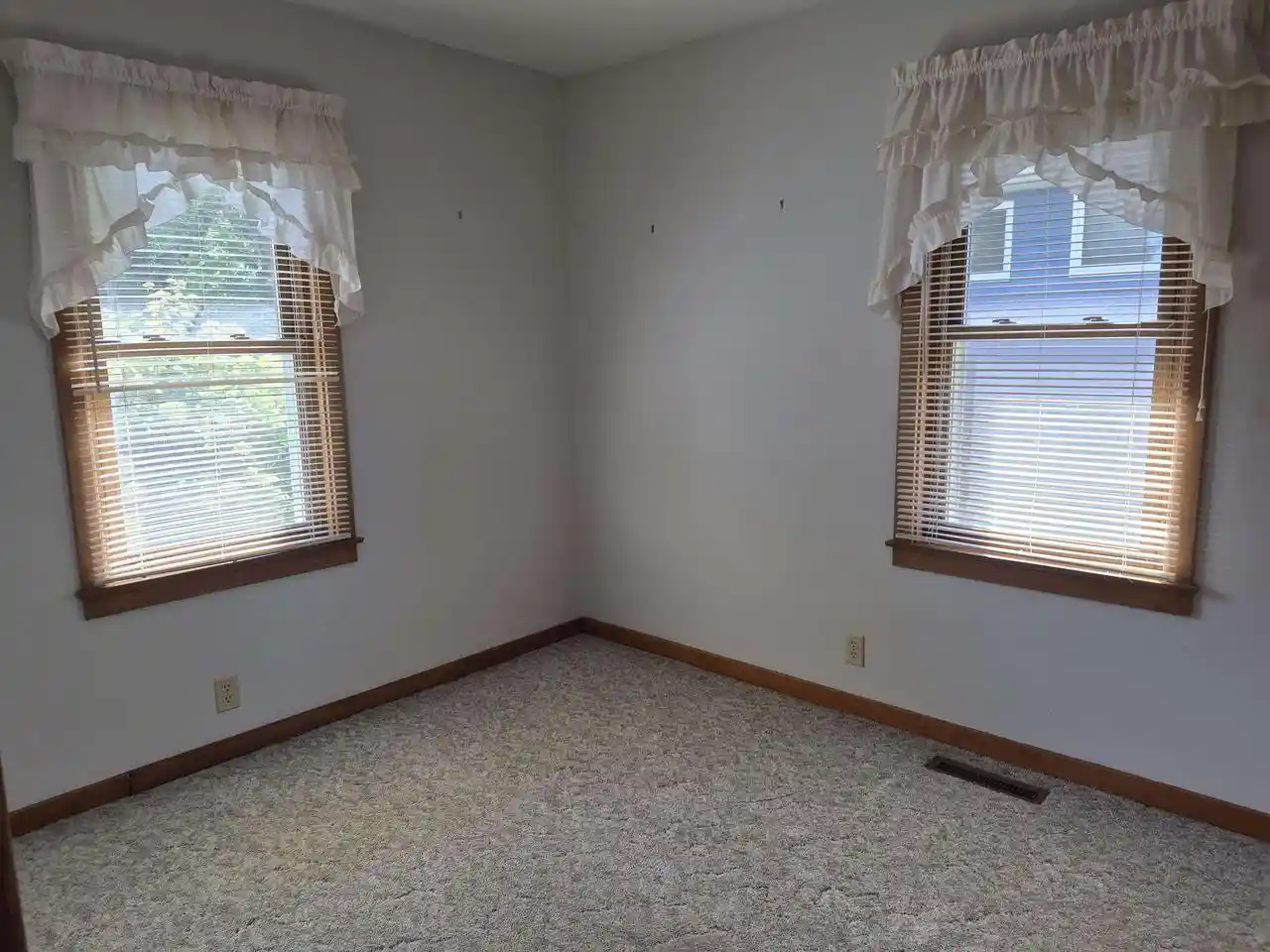 Photo 2 of Single family home for sale at 19 Clay St, Neillsville, WI 54456 | MLS# 22604560 | Listing updated on 2026-10-07
