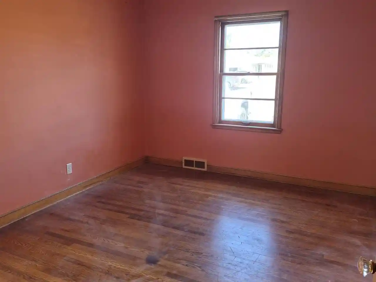 Photo 4 of Single family home for sale at 107 Kent St, Wausau, WI 54403 | MLS# 22604561 | Listing updated on 2026-09-17