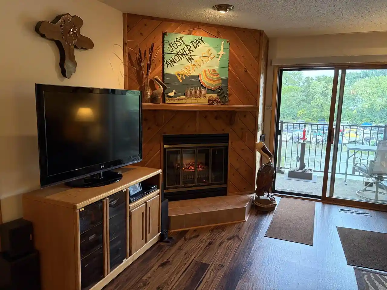 Listing Photo 4 - Condo for sale in building located at 1103 River Rd, Wisconsin Dells, WI 53965 - Unit #105