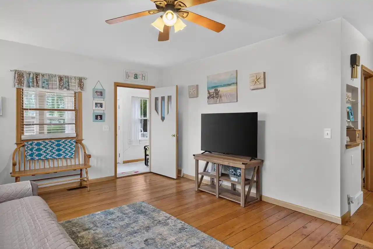 Photo 4 of Single family home for sale at 1126 West 6th Ave, Oshkosh, WI 54902 | MLS# 2032707 | Listing updated on 2026-09-22