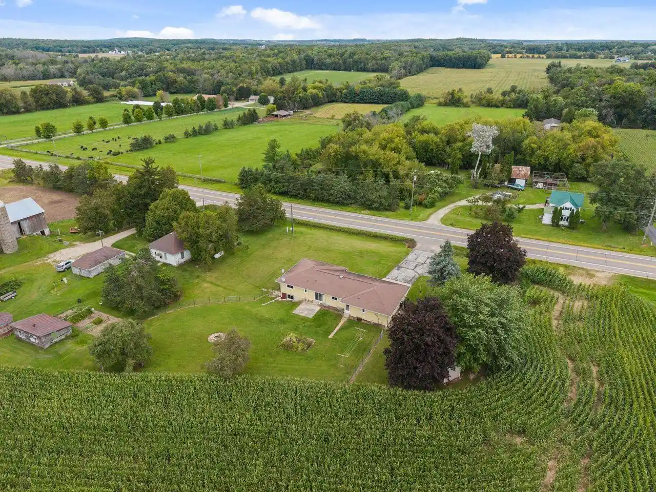 Photo 2 of Single family home for sale at E7989 State Rd 54, New London, WI 54961 | MLS# 50332682 | Listing updated on 2026-09-21