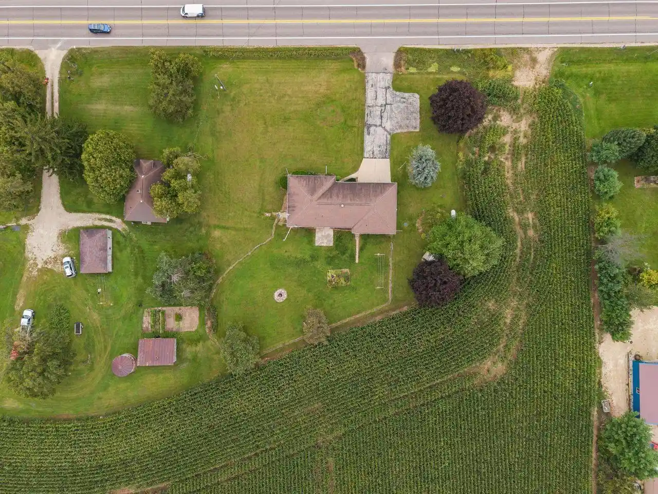 Photo 4 of Single family home for sale at E7989 State Rd 54, New London, WI 54961 | MLS# 50332682 | Listing updated on 2026-09-21