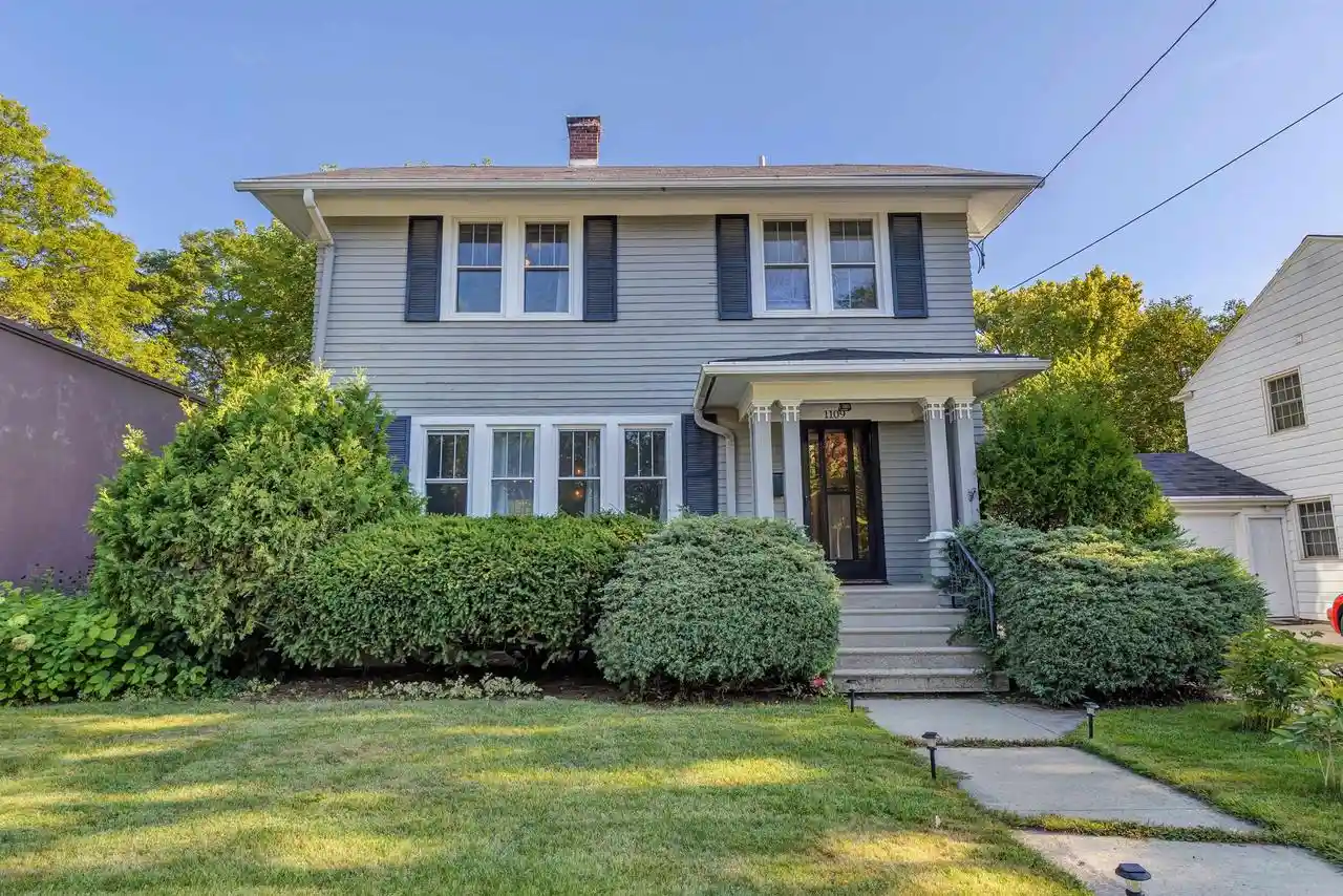 Photo 1 of Single family home for sale at 1109 Porlier St, Green Bay, WI 54301 | MLS# 50332690 | Listing updated on 2026-09-18