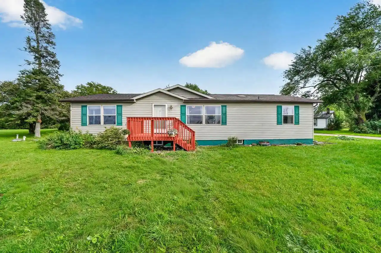 Photo 1 of Single family home for sale at 5814 County Tt Rd, Marshall, WI 53559 | MLS# 2032716 | Listing updated on 2026-09-18