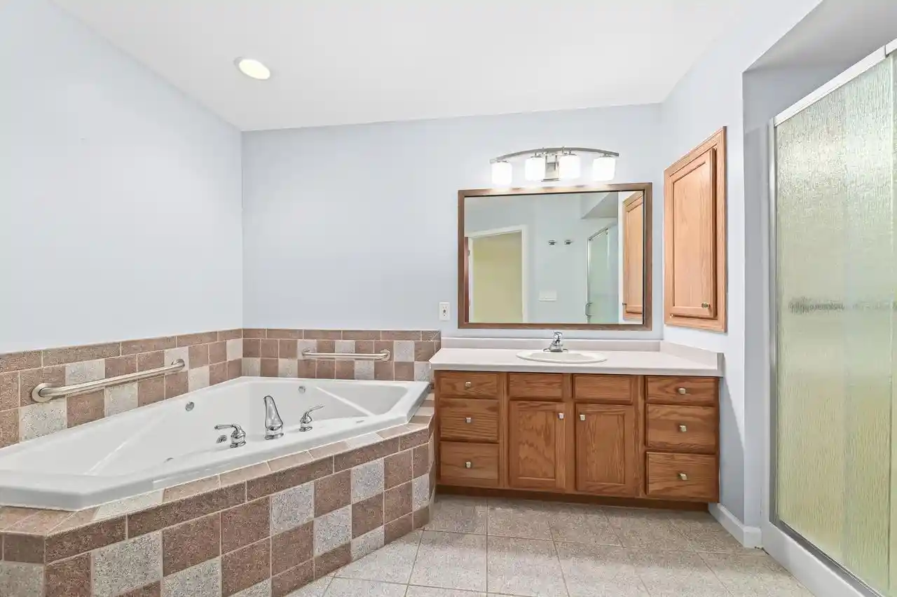 Photo 3 of Condo for sale at 1741 Cherokee Rd, Grafton, WI 53024 | MLS# 1980703 | Listing updated on 2026-10-05